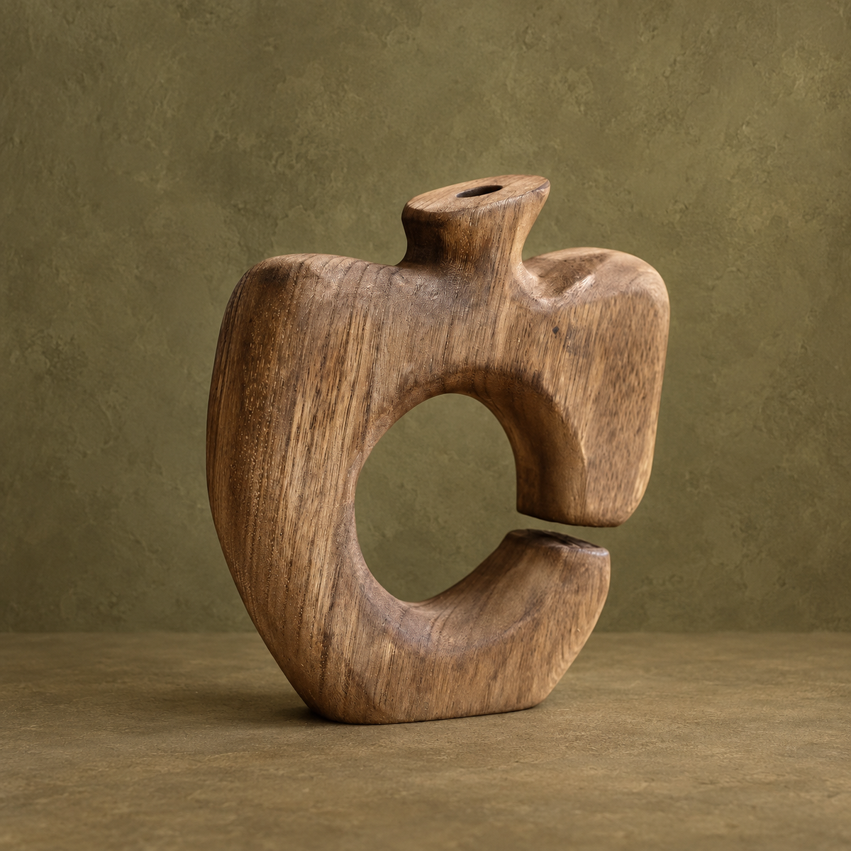 Isiqu vase